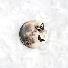 Load image into Gallery viewer, Full Moon Button Pin
