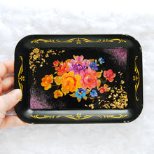 Load image into Gallery viewer, Golden Bouquet Tray