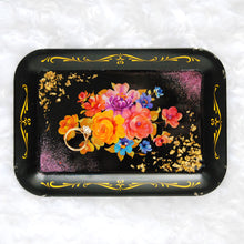 Load image into Gallery viewer, Golden Bouquet Tray