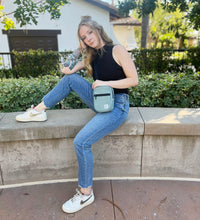 Load image into Gallery viewer, Daisy Daze Smell-Proof Crossbody Bag (Sea Glass)
