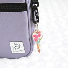 Load image into Gallery viewer, Daisy Daze Smell-Proof Crossbody Bag (Lavender)

