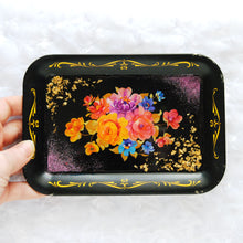 Load image into Gallery viewer, Golden Bouquet Tray
