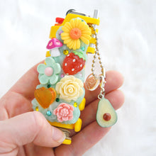 Load image into Gallery viewer, Happy Daisy Charm - Yellow

