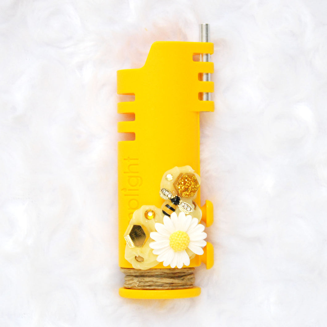 Buzzing Bee Minimal Lighter Case